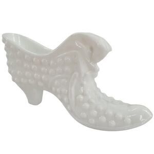 Fenton White Milk Glass Cat Hobnail Vintage Glass Boot Shoe Figurine‎